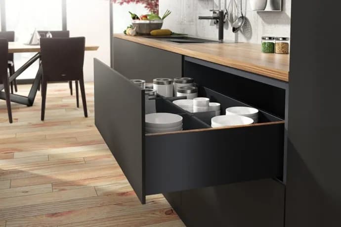 Jakie fronty szafek wybrać, aby uniknąć kosztownych błędów?